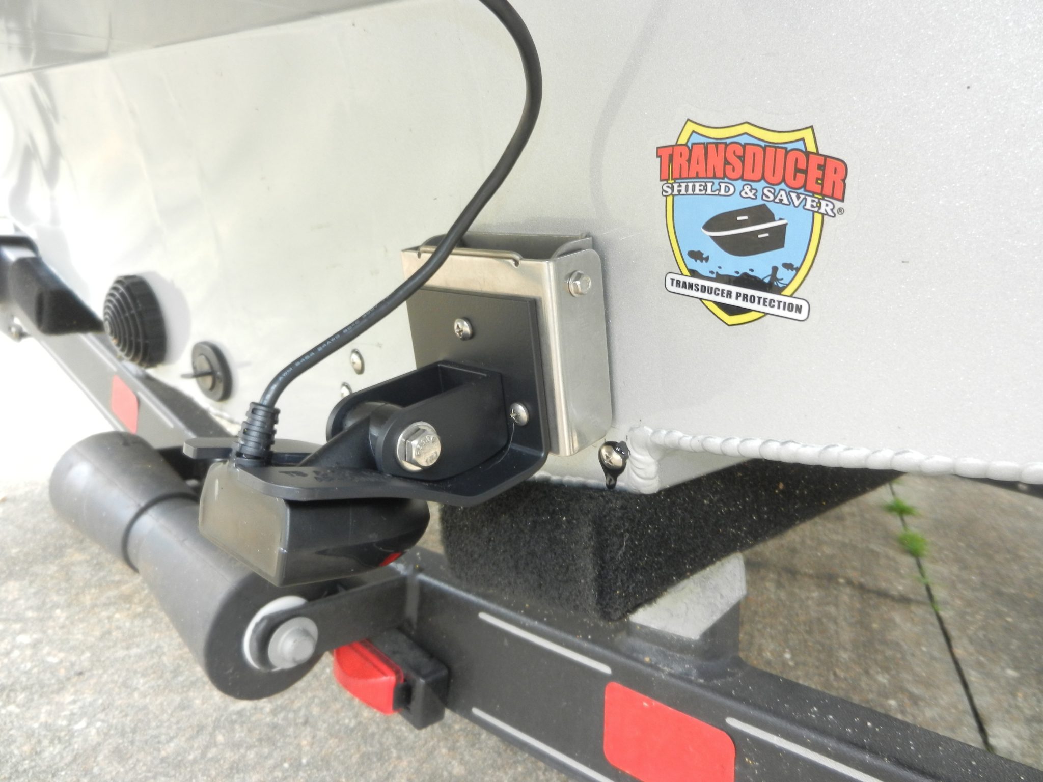 Transducer Shield and Saver SBB5 to attach a Transom Style Xducer to